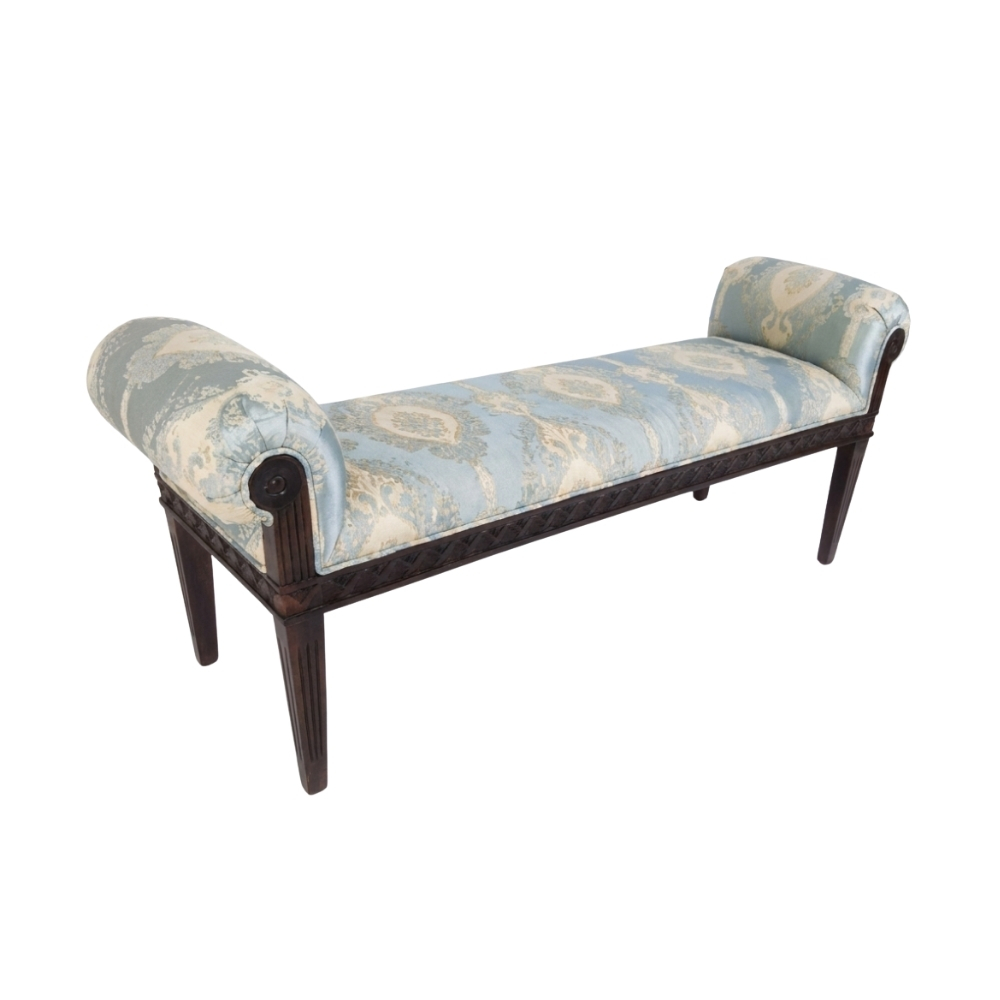 BE-01 Palazzo Stool